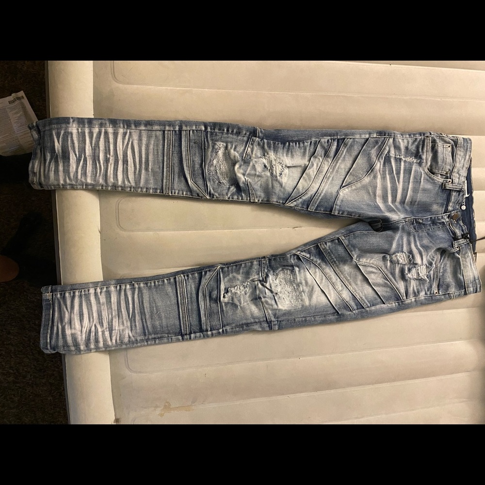 Copper Rivet skinny stretch fit jeans.